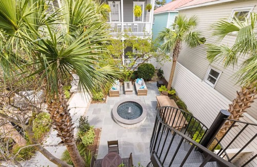 Cannonborough Elliotborough House | A4 at Saint Philip Square, One Block to King, Top Floor Courtyard View Apartment