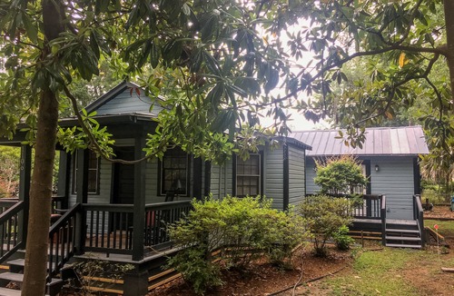 Pigeon Point House | Adorable 2 Bed, 2 Bath Cottage in Historic Beaufort 30 Day Minimum Stay