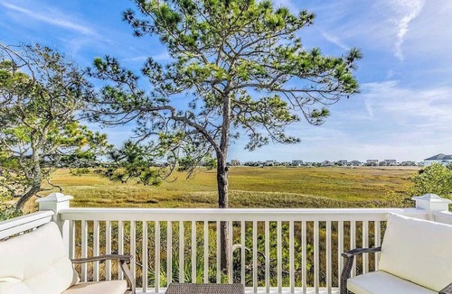 Saint Helena Island House | Adorable Ocean View Home, Cabana Club, Golf Cart - 165 Ocean Creek