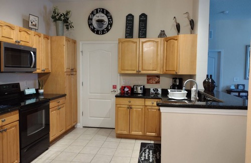 Kissimmee Condo | ⭐AUG 3-14,$76+tax/fees 5STAR CONDO*PREMIER HOST*GREATPRICE&CLOSE TOATTRACTIONS⭐