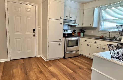 Savannah House | Available Sept! Early St Executive Rental- hospitals,HAAF,10 min to downtown