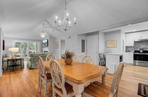 Twin Oaks House | Award-Winning Resort Amenities | Twin Oaks 24