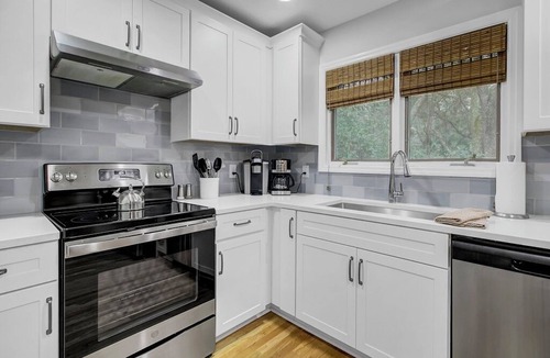 Twin Oaks House | Award-Winning Resort Amenities | Twin Oaks 24