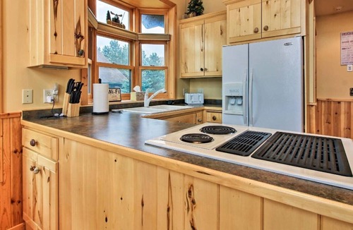 Bay Lake Cabin | Bay Lake Cabin w/200ft of Lakefront, fun deck, private dock + woodfire sauna!
