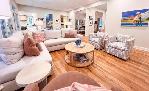 Vanderhorst Plantation House | BB159: 159 Bluebill Ct.
