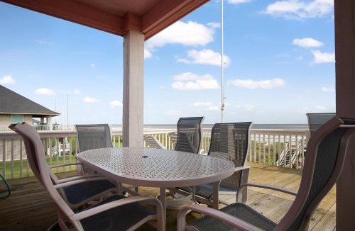 Crystal Beach House | Beach Front Cottage with Beautiful Ocean Views!