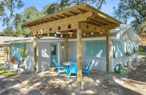 Gulfport House | Beach House Shady Oaks Gulfport Ocean Views Walk to the Beach, Fire pit, Grill