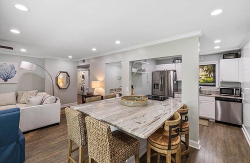 Tarpon Pond Condo | Beach Retreat- Bikes, Golf, Pickleball, Tennis & Equestrian - 2 bed 2bath villa