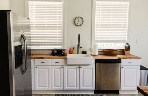 Historic Downtown Savannah House | Beautiful Forsyth Park Victorian - Walk to it all!
