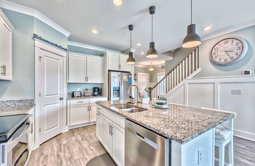 Folly Field House | Best House in Sandcastles w/Kids Cave, Putting Green, Free Heated Pool, Walk to Beach, Arcade Room