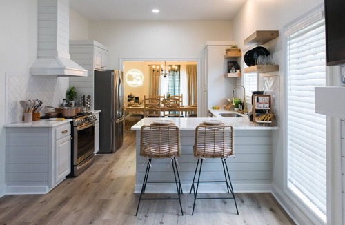 Pearl House | "Black Pearl: Luxury Home, Near Amenities, Sleeps 6"