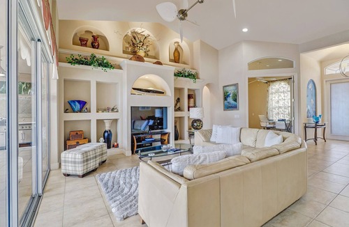 Pelican House | Blue Water 1022 Cape Coral Gulf Access Pool & Spa Home w/large Dock a. Tiki Hut