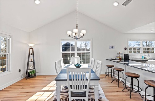 Mena House | BLUEBERRY COTTAGE is located in Mena. WIFI, remodeled , Lockable bike storage !