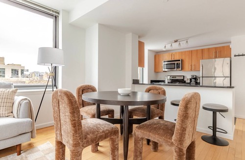 Hunters Point Apartment | Blueground | Long Island City, pool, nr Gantry Plaza State Park