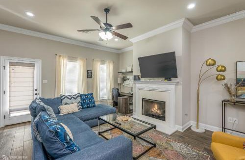 Shreveport House | Boho Retreat! Home away from Home! Tv in Each Room