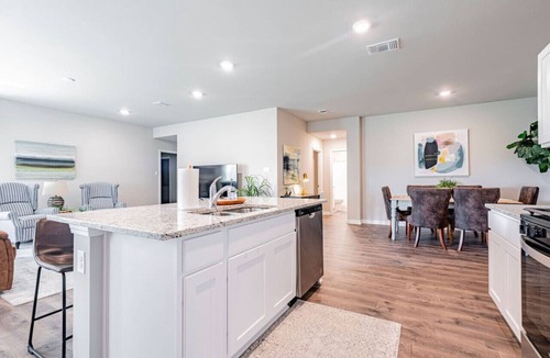 Broussard House | Brand New, Nine Beds, 5 Bedrooms, 3 Bathrooms