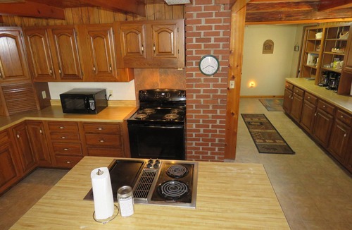 Mt. Sherman Cabin | Buffalo Lodge, Secluded Log Cabin near Buffalo National River