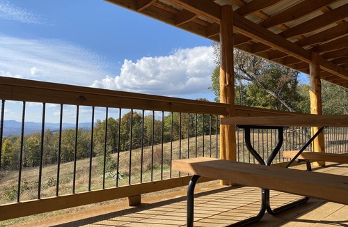 Harrison Cabin | Buffalo Sky Cabin has stunning views of Buffalo National River and mountains