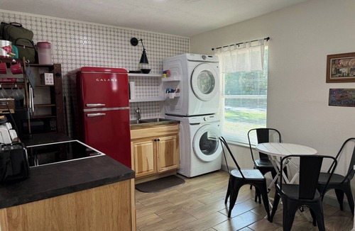 Crystal River House | Camp Manatee-waterfront/pet-friendly/kayaks/boatslip/fir pit/fishing poles