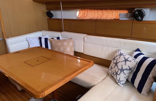 Kiawah Island Boat Rental | CHARLESTON, SC n2 HR SAILNG CHARTER nVela Via 45' yacht, See Charleston by water