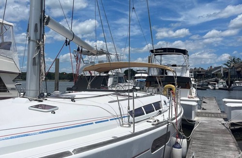 Kiawah Island Boat Rental | CHARLESTON, SC n2 HR SAILNG CHARTER nVela Via 45' yacht, See Charleston by water
