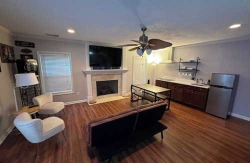 Westbury Park Apartment | Charming 1-bedroom apartment with WiFi, AC in enchanting Bluffton