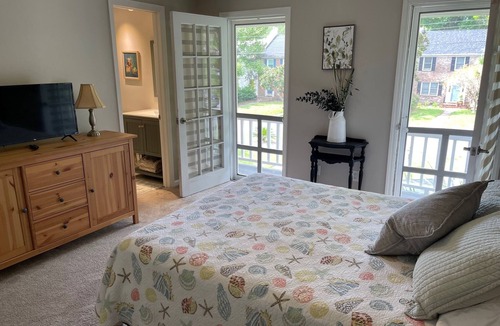 Mount Pleasant House | Charming 3 BR near downtown Charleston , in Desirable Mt. Pleasant