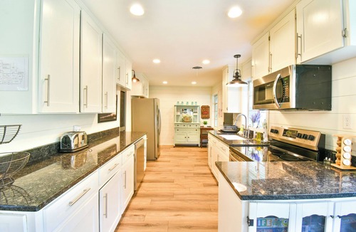 Beaufort House | Charming 4-bedroom house close to Parris Island and downtown Beaufort