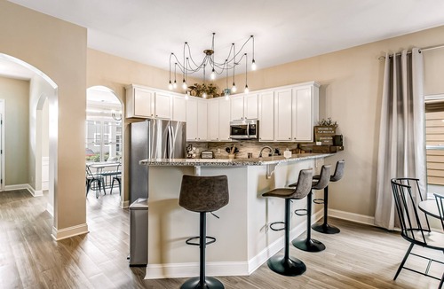 Port Wentworth House | Charming, immaculate coastal home with furnished porches, AC, & washer/dryer