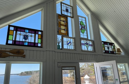 Homer House | Charming Lakefront Retreat – Cozy, Quiet, and Perfect for relaxation.
