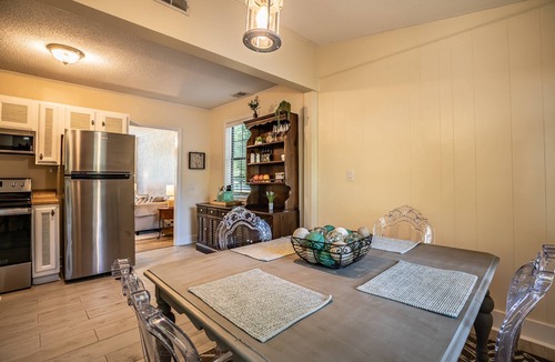 Port Royal House | Charming Port Royal Cottage: Walk to Dining, 5 Min to Parris Island, Beach & Bike Trails!