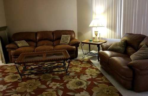 South Venice House | Charming Villa, "West Of the Trail' 1.6 miles from closest beach & shopping