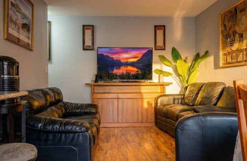 North Saint Paul Apartment | ‼️Chic Basement Getaway w/AC & Fire Pit