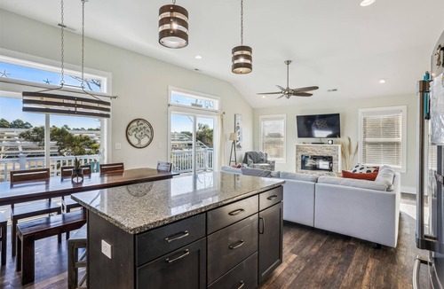 Corolla Light House | CL-8 "Southern Nights" Sat-Sat Semi-Soundfront Pvt Pool and Hot Tub Corolla Light!