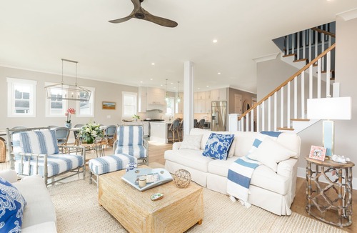 Isle of Palms House | CLOSE TO CHARLESTON/ROOFTOP/LUXURY AMENTIES/POOL/OCEAN VIEW/FANTASTIC FALL RATES