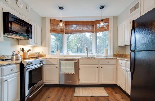 Shipyard Plantation Villa | Coastal Cozy Shipyard Plantation, Golf Course view, close to beach/pool 2 BR/2BA