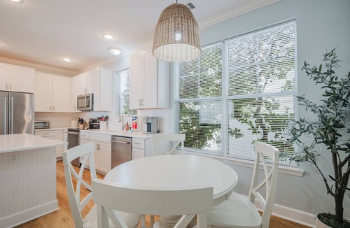 Bluffton House | Coastal Quarters dog friendly, 4 bedroom home in Old Town Bluffton