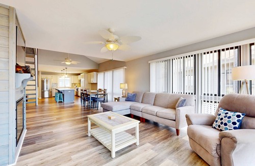 Summerwind Villas Condo | Coastal retreat with fireplace, AC, grill, lagoon views and close to beach