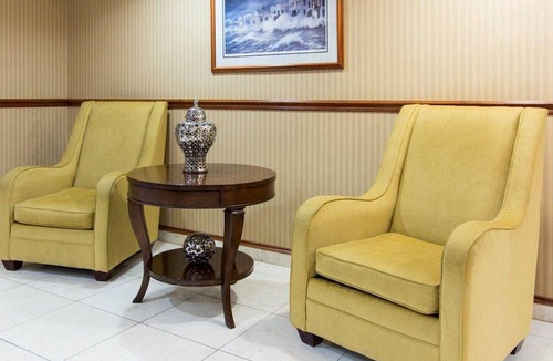 North Charleston Hotel | Comfort Inn & Suites Convention Center