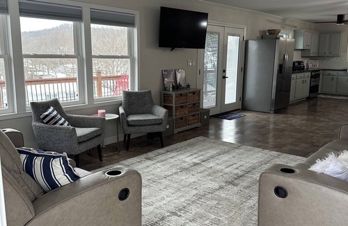 Roach House | Comfy lake view home, sleeps 12+. Lake access, great for teams & large families.