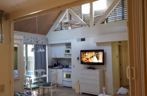 Palmetto Dunes Condo | Convertible studio/Sleeps 4 - ONLY 8/1/26 thru 8/7/26, 8/8 Checkout!