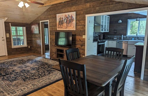 Wagener Cottage | Country cottage provides peace and tranquility - Horses Welcome - Pet Friendly