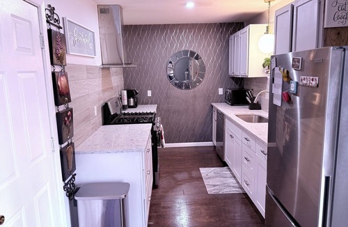 Little Rock House | Cozy 3-bedroom house in Little Rock with AC for a long weekend getaway stay.