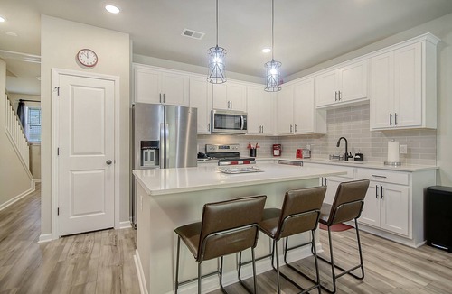 North Charleston House | Cozy Cove with Lake Access 15 Min from Dwntwn