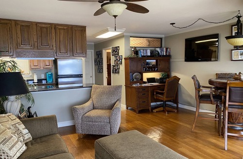 Hot Springs Condo | Cozy lake condo, 5 minutes from Oaklawn Casino