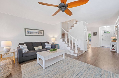 The Cottages Condo | Cozy Shipyard Retreat| 2BR, Patio, Beach Parking & Golf Course Views