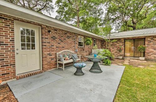 Beaufort Apartment | Cozy Studio with Yard, 6 Miles to Dwtn Beaufort!