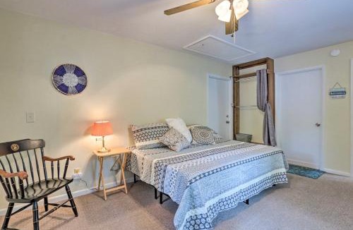 Beaufort Apartment | Cozy Studio with Yard, 6 Miles to Dwtn Beaufort!