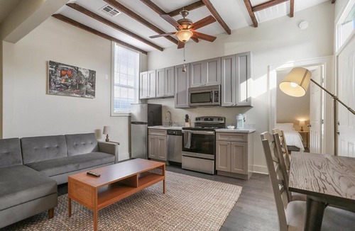 South 7th Ward Apartment | Cute 1bed 1bath 4blocks from French Q, near Bourbon St and steps to Jazz Venues