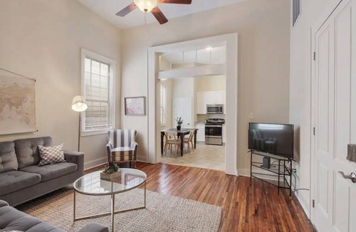 South 7th Ward Apartment | Cute 1bed 1bath steps from French Q, Bourbon St and Jazz venues